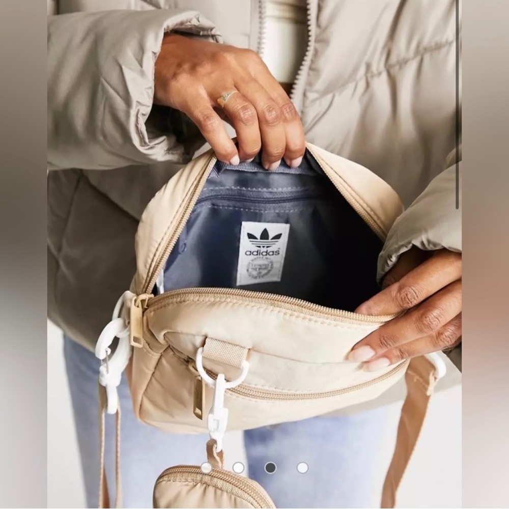 NEW Adidas Originals Puffer and Pouch Crossbody Bag - Picture 9 of 14
